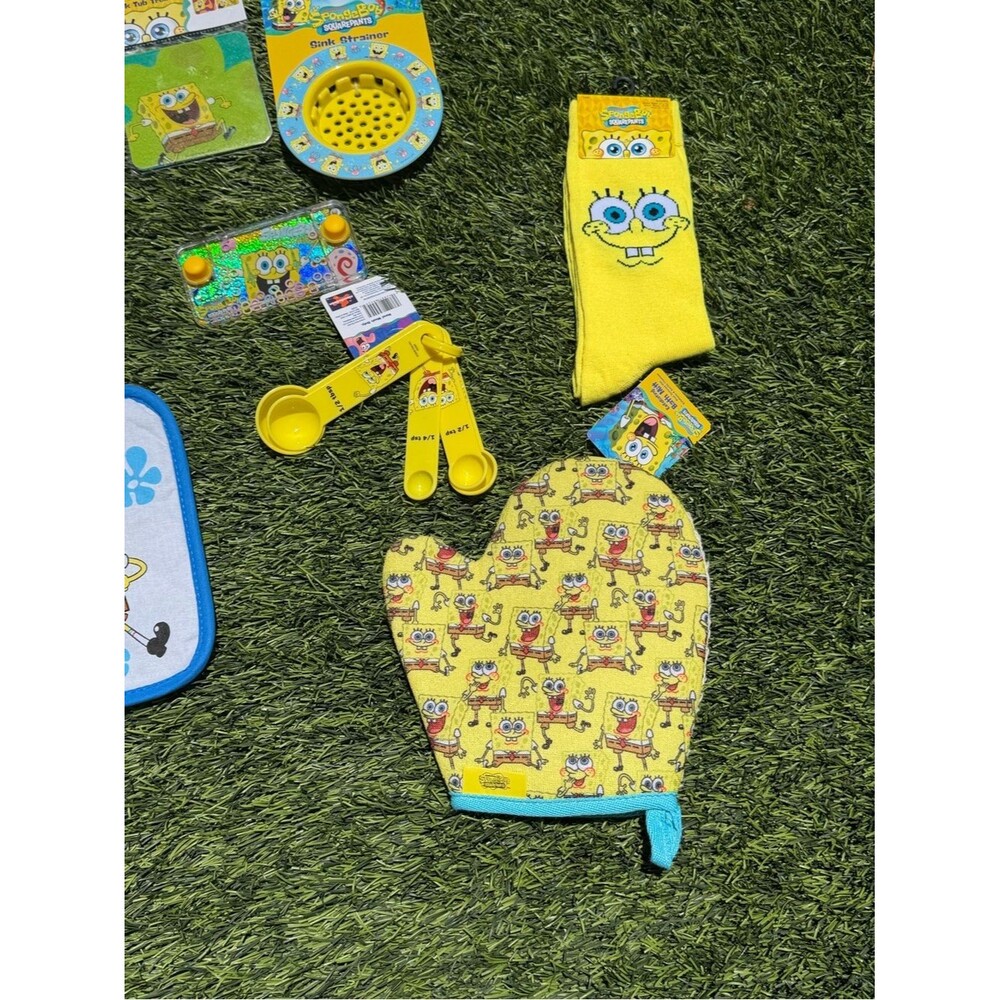 SpongeBob Squarepants Yellow & Blue Kitchen Accessory Set - Picture 2 of 3